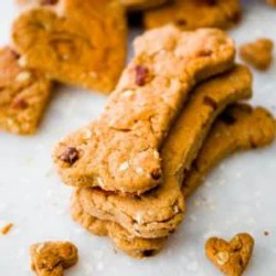 Homemade Peanut Butter &amp; Bacon Dog Treats