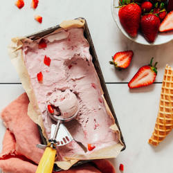 Creamy Vegan Strawberry Ice Cream