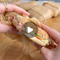 Ham Egg &amp; Cheese Bagel Thins