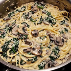 Creamy Spinach and Mushroom Spaghetti (Vegan)
