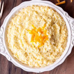 Cheesy Cauliflower Grits