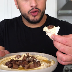 Hummus With Lahme