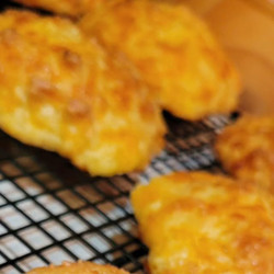 Keto Cheddar Biscuits