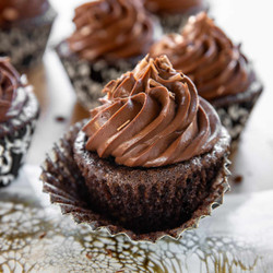 Vegan Chocolate Mousse Cupcakes