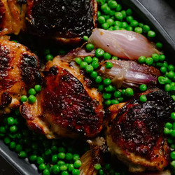 easy Honey Mustard Chicken And Peas tray bake