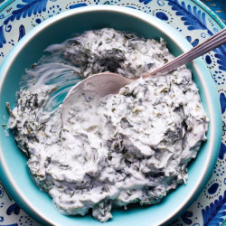 Spinach-garlic Yogurt