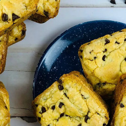 Lazy Chocolate Chip Cookie Bars