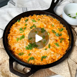 Healthy Buffalo Chicken Dip