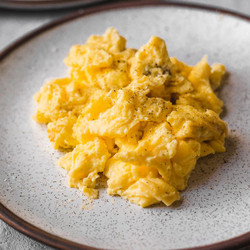 Perfectly Fluffy Scrambled Eggs