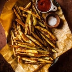 Crispy Homemade Baked French Fries (oil-free)