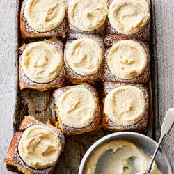 Fluffy Brioche Cinnamon Buns