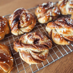 Kanelbullar (swedish Cinnamon Buns)