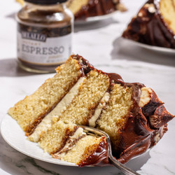Tiramisu Cake