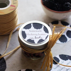 Homemade Blackberry HoneyButter