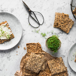 Frøknekkebrød Med Surdeig (lavfodmap)