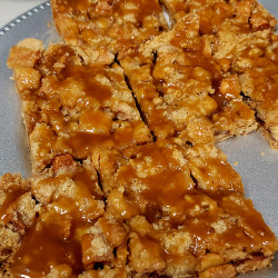 Salted Caramel Apple Crumb Bars