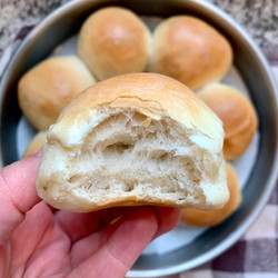 Soft White Rolls With Sourdough Discard