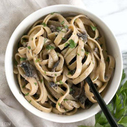 Creamy Mushroom Herb Pasta
