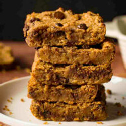 Flourless Chocolate Chip Chickpea Blondies (gluten-free)
