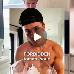 Super High Protein Tomato Soup
