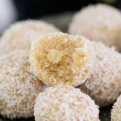 Coconut &amp; Lemon Bliss Balls