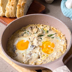 Creamy Mushroom Fried Eggs