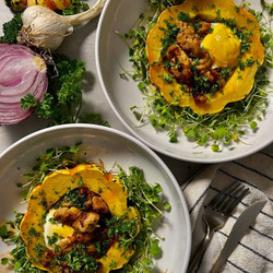 Roasted Acorn Squash with Spicy Chicken Sausage