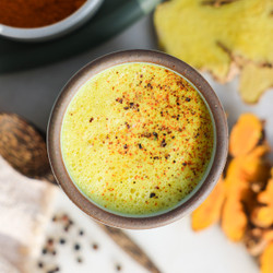 Easy Anti-inflammatory Turmeric Latte 