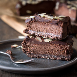 Anti-inflammatory Peanut Butter Banana Brownies
