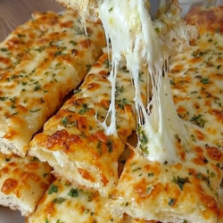 Stuffed Garlic Breadsticks With Marinara