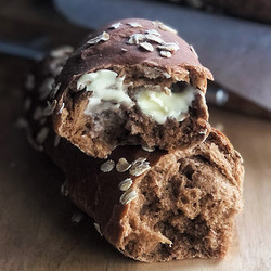 Copycat Cheesecake Factory Brown Bread
