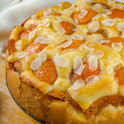 German Apricot Cake (aprikosenkuchen)
