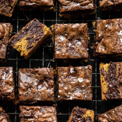 Salted Crinkle Top Brownie Cookie Bars