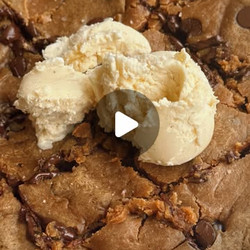 Chocolate Chip Cookie Skillet