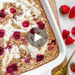 High Protein Berry Cheesecake Baked Oatmeal