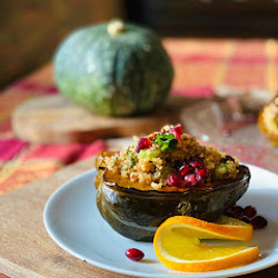 Quinoa &amp; Cranberry Stuffed Acorn Squash