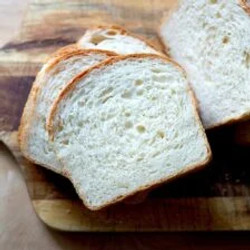 Simple Soft Sandwich Bread (6-ingredients, No-knead)