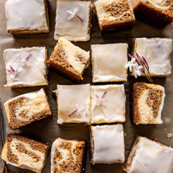 Carrot Cake Cheesecake Bars