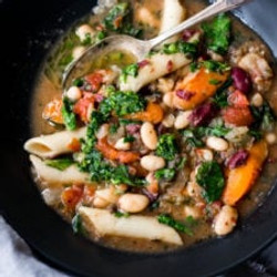Instant Pot Minestrone Soup ( Vegan!)
