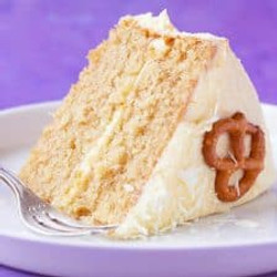 Easy Eggnog Cake