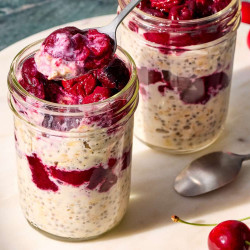 Copy of Cherry Pie Overnight Oats