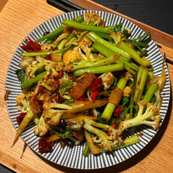 Hunan 'Dry-Fried' Spicy Cauliflower (大盘花菜)