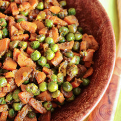 Gajar Matar (Indian Carrots And Peas)