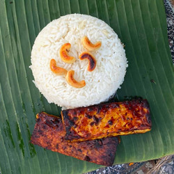 Simple Fragrant Indonesian Coconut Milk Rice (nasi Uduk)