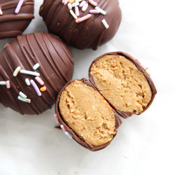Cottage Cheese &amp; Peanut Butter Easter Eggs