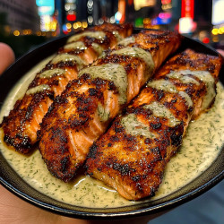 Crispy Salmon Strips With Zesty Lemon Dill Sauce