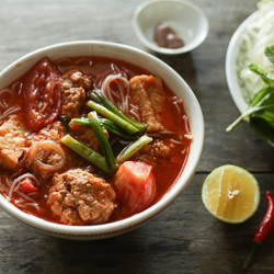 Bún Riêu (vietnamese Crab, Pork &amp; Tomato Noodle Soup)
