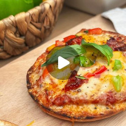 Pizza Bagels