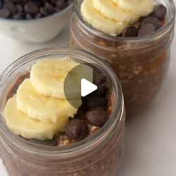 High Protein Banana Chocolate Overnight Oats