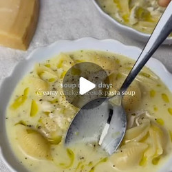Creamy Chicken And Leek Pasta soup